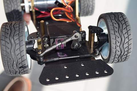 Une image contenant pneu, roue, Pi�ce auto, Caoutchouc synth�tique

Le contenu g�n�r� par l�IA peut �tre incorrect.